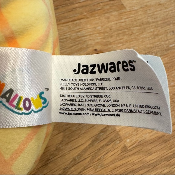 🍍 Disney Stitch Pineapple Squishmallow - Picture 7 of 8